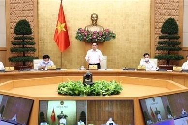 范明政总理主持政府8月份例行会议